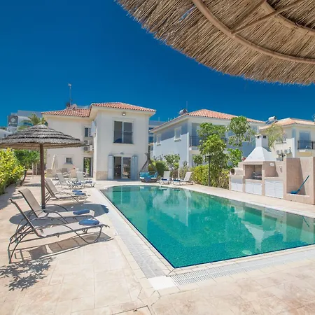 Mit Pool Am Der Fig Tree Bay By Interhome Protaras