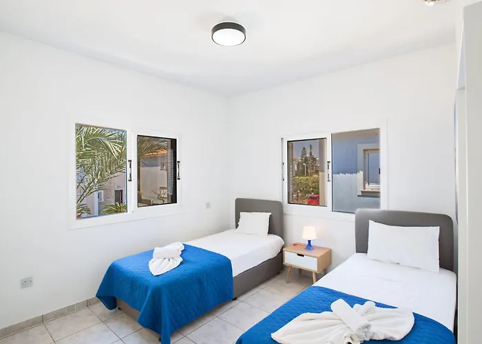 Vakantiehuis Mit Pool Am Der Fig Tree Bay By Interhome Protaras