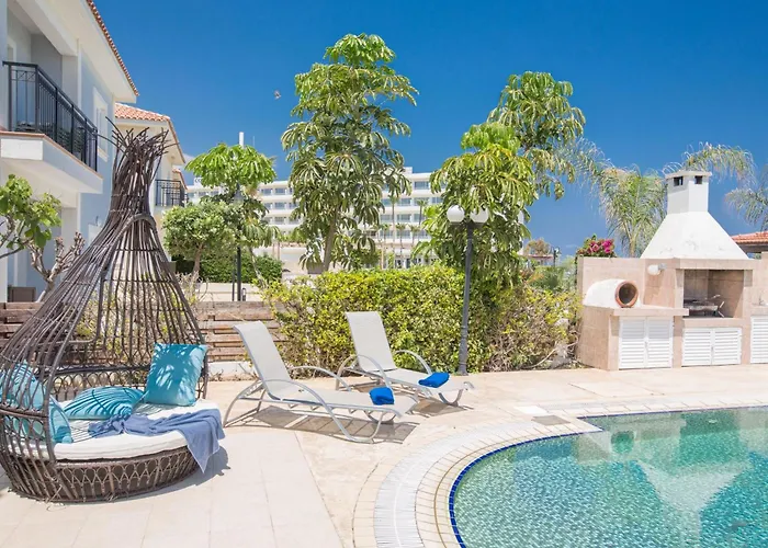 Vakantiehuis Mit Pool Am Der Fig Tree Bay By Interhome